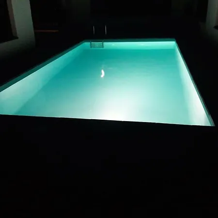 White Apartman *